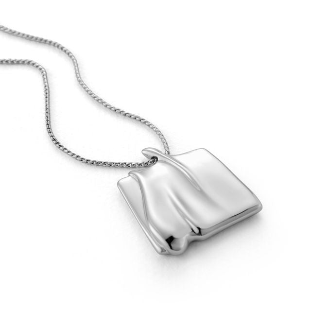 Sundra Large Pendant Necklace
