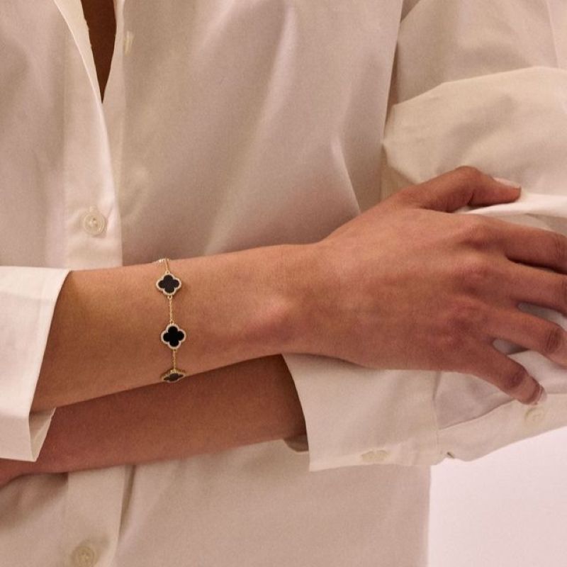 electric picks icon black agatel bracelet