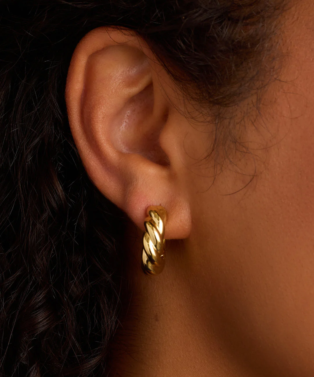 gorjana crew gold helium hoop earring