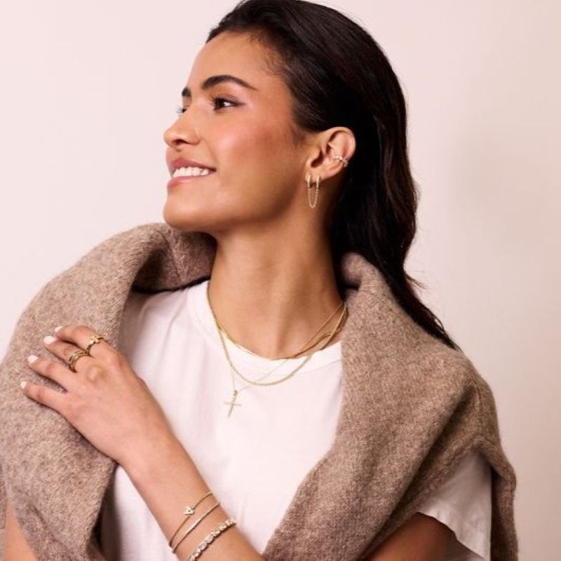 electric picks showstopper gold necklace