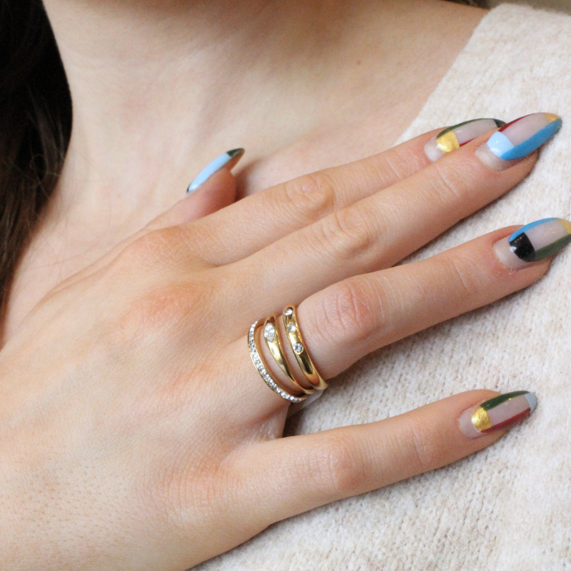 electric picks centrer stage gold ring set