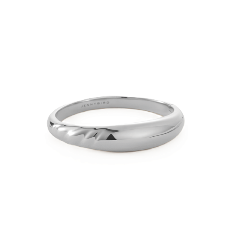 Nelle Bangle