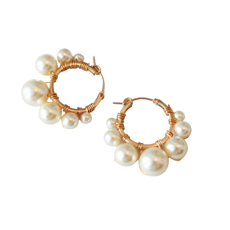 joanna bisley della hoop gold pearl earring